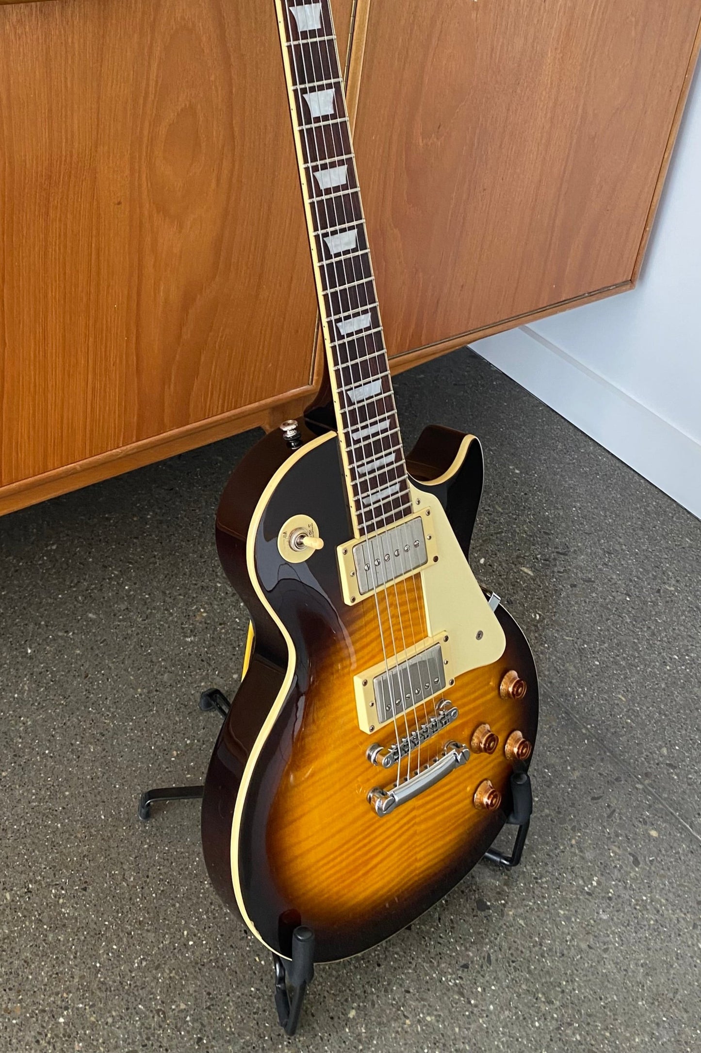 Pre-Owned 2003 Epiphone Les Paul Electric Guitar
